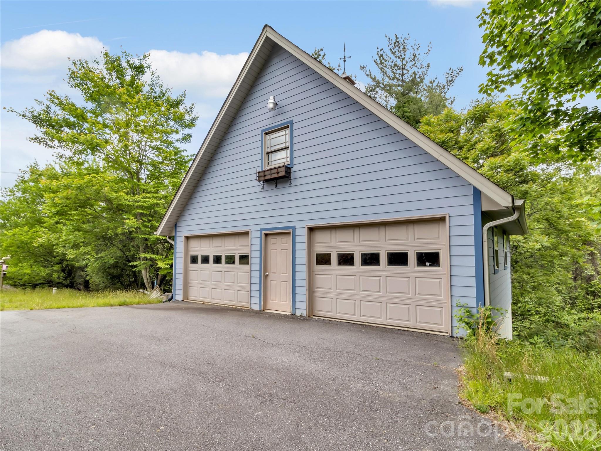 1592 Piney Hill Road Burnsville NC 28714