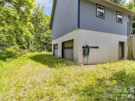 1592 Piney Hill Road Burnsville NC 28714