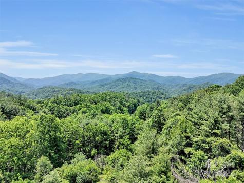 1592 Piney Hill Road Burnsville NC 28714