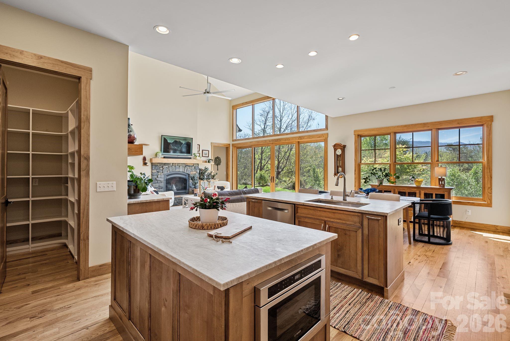 18 Majestic Oak Circle Asheville NC 28805