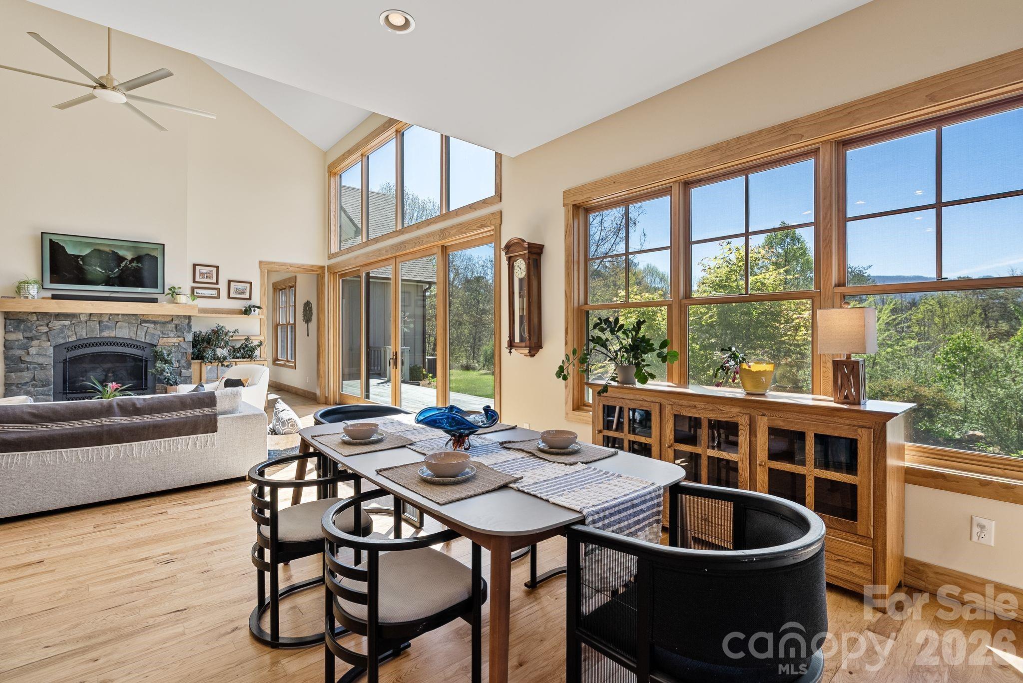 18 Majestic Oak Circle Asheville NC 28805