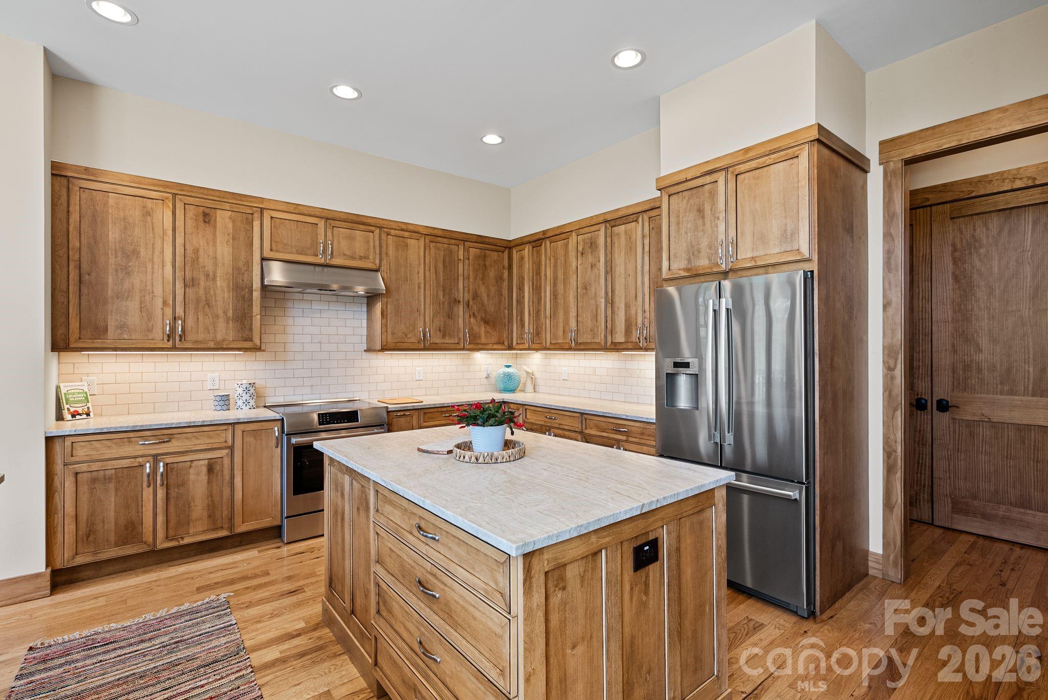 18 Majestic Oak Circle Asheville NC 28805