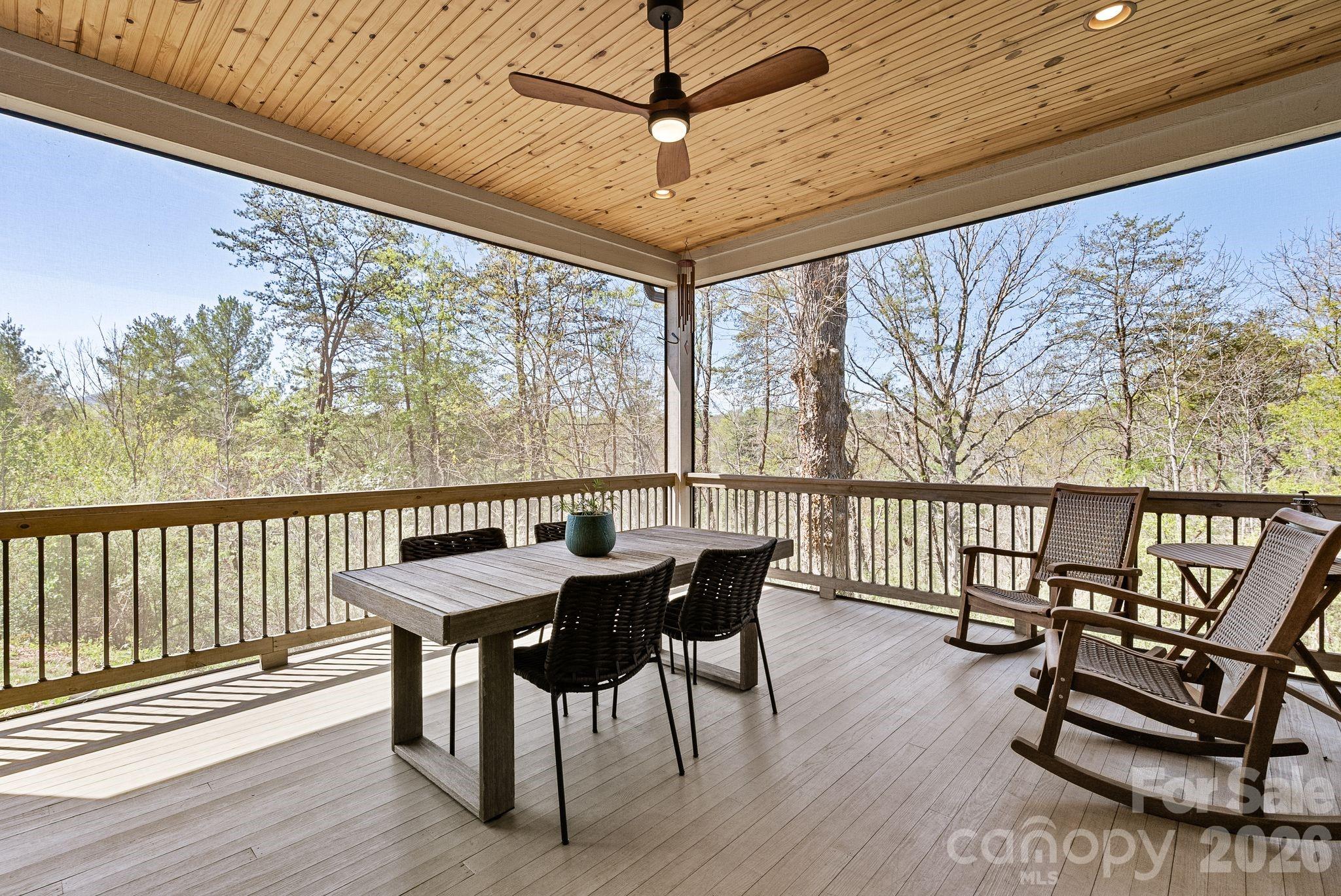 18 Majestic Oak Circle Asheville NC 28805