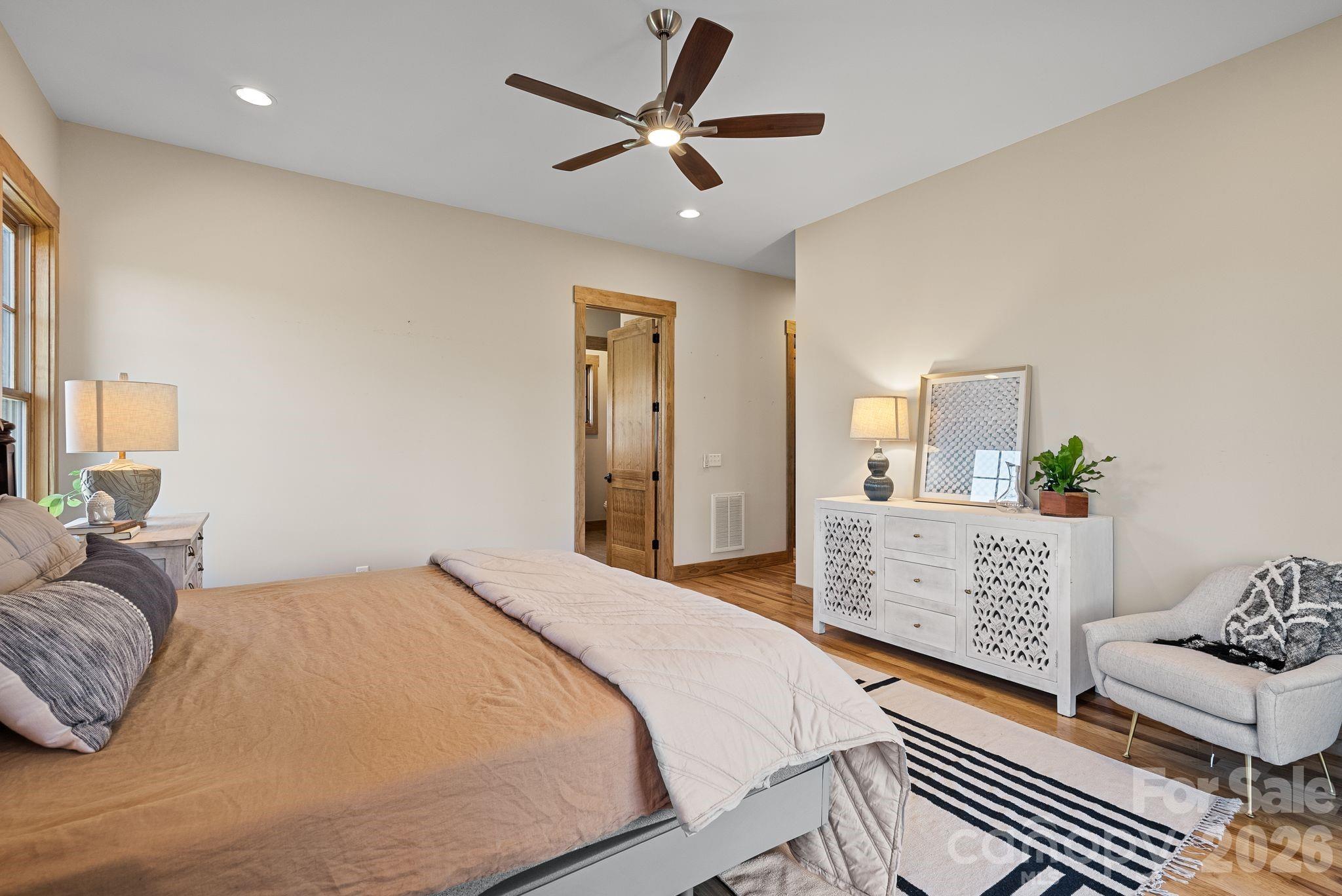 18 Majestic Oak Circle Asheville NC 28805