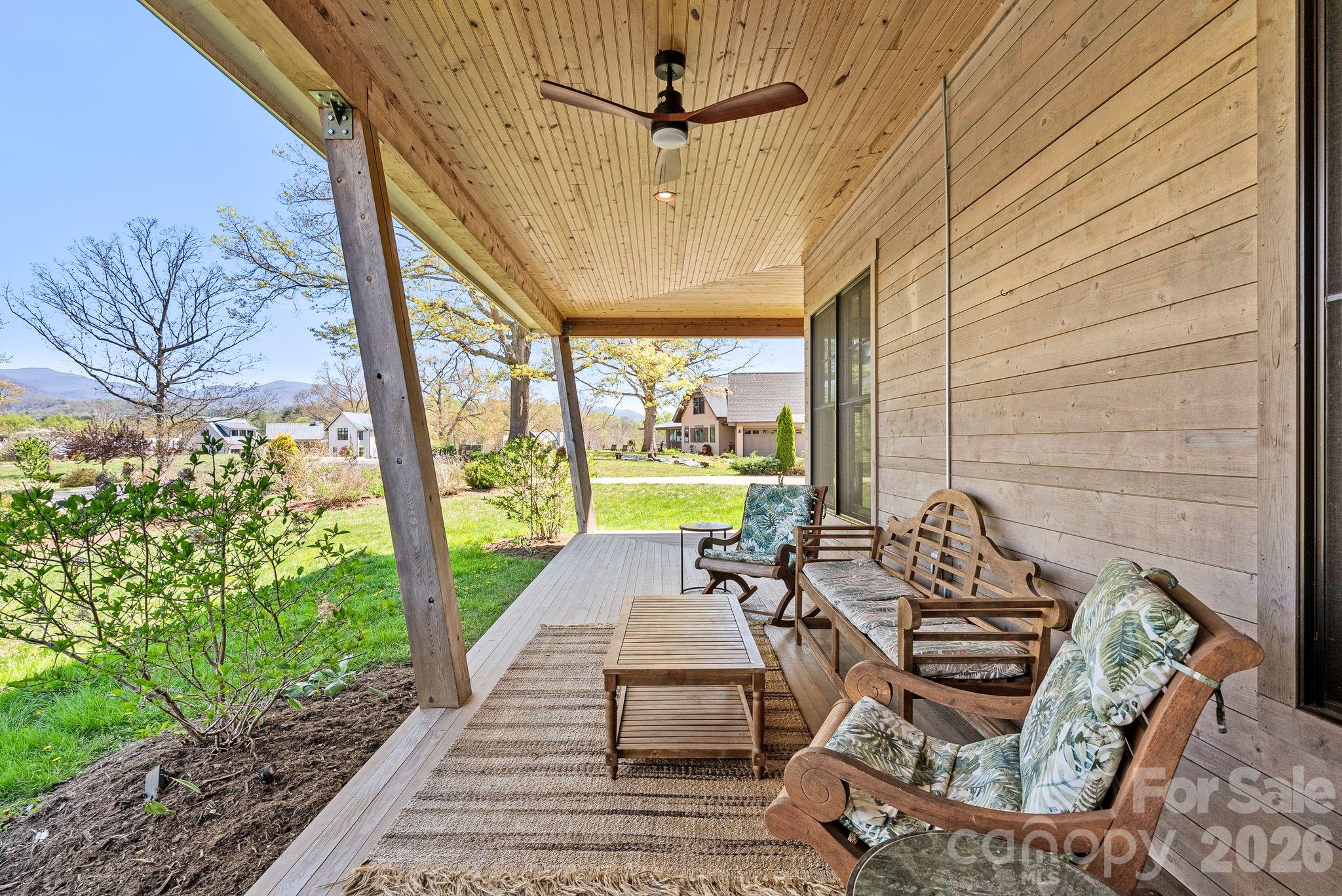 18 Majestic Oak Circle Asheville NC 28805