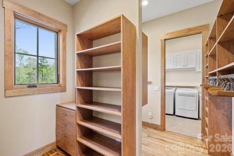 18 Majestic Oak Circle Asheville NC 28805