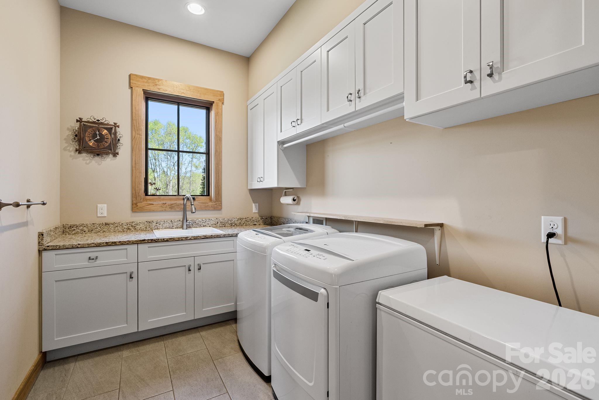 18 Majestic Oak Circle Asheville NC 28805