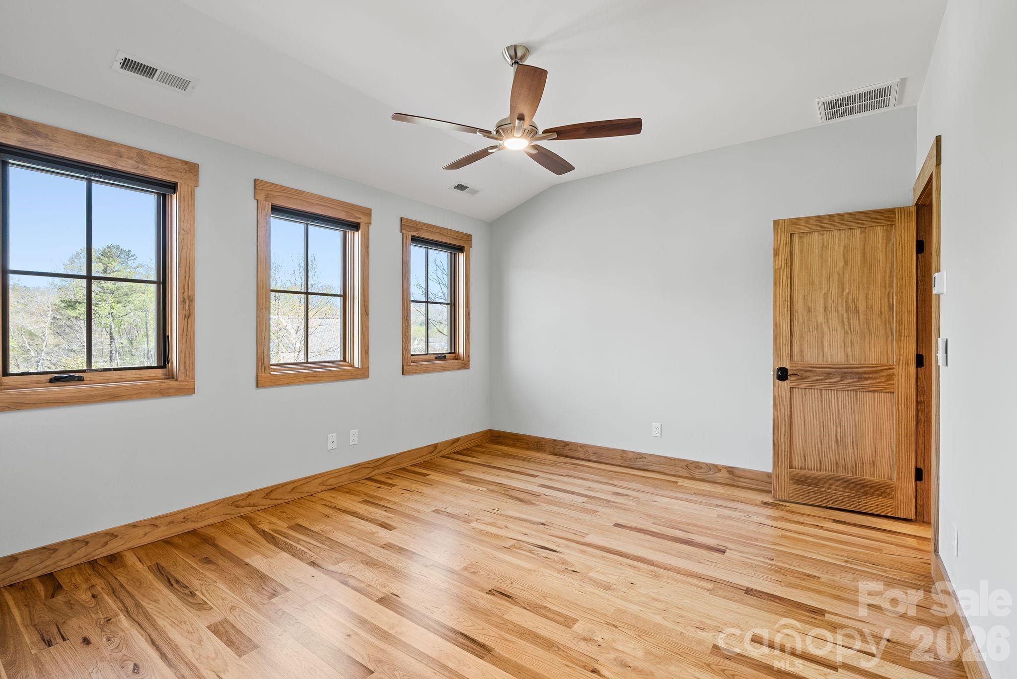 18 Majestic Oak Circle Asheville NC 28805