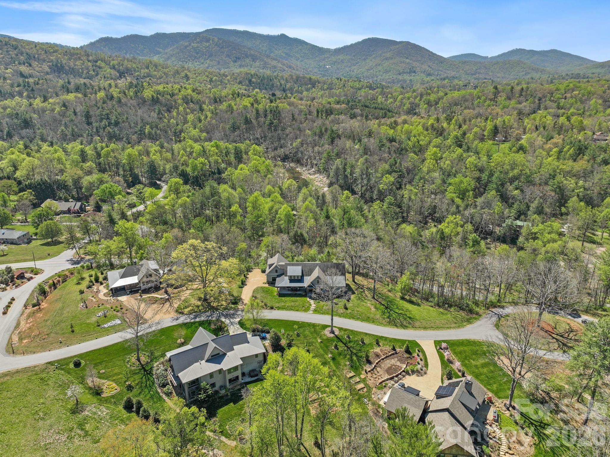 18 Majestic Oak Circle Asheville NC 28805