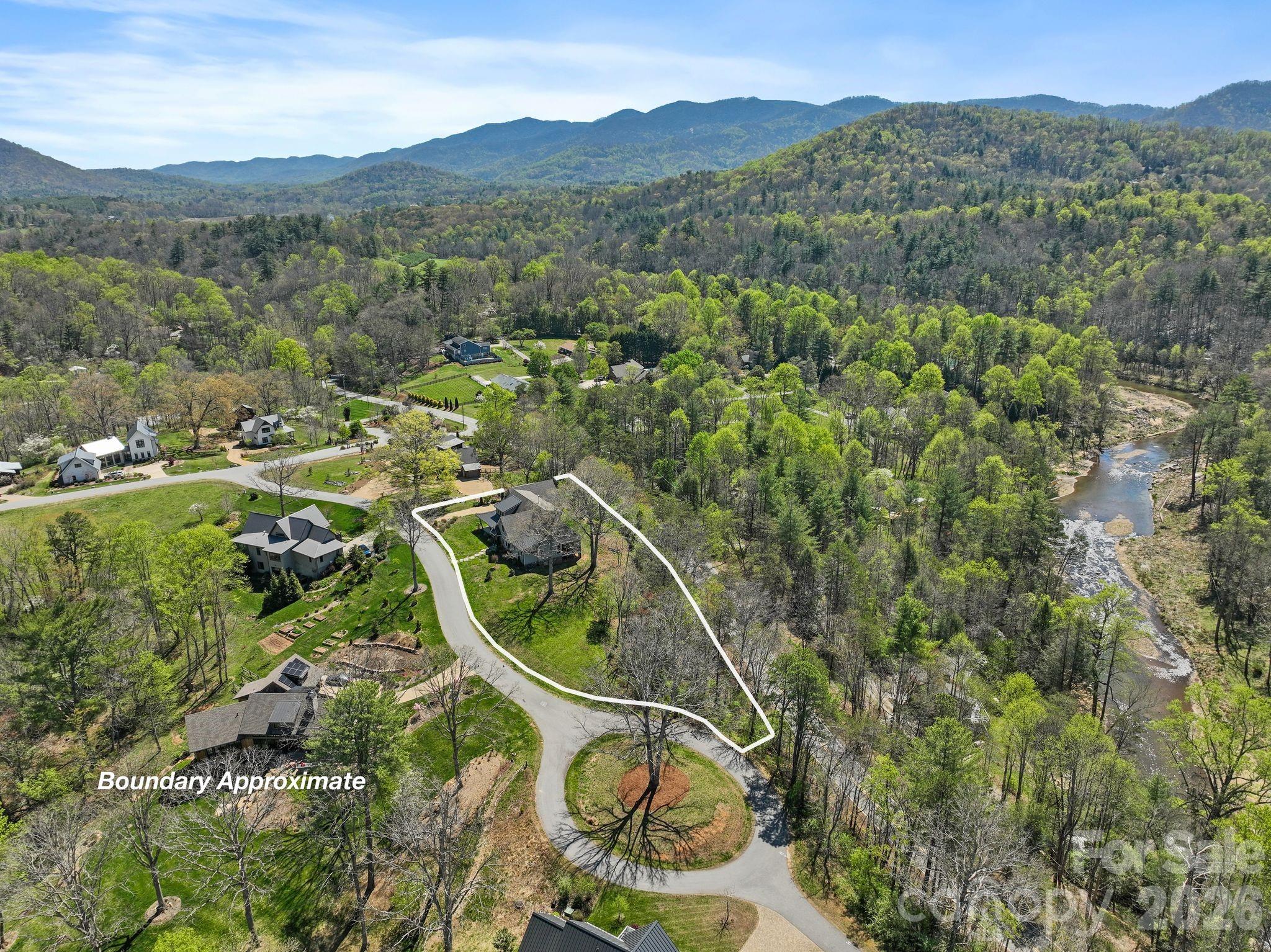 18 Majestic Oak Circle Asheville NC 28805