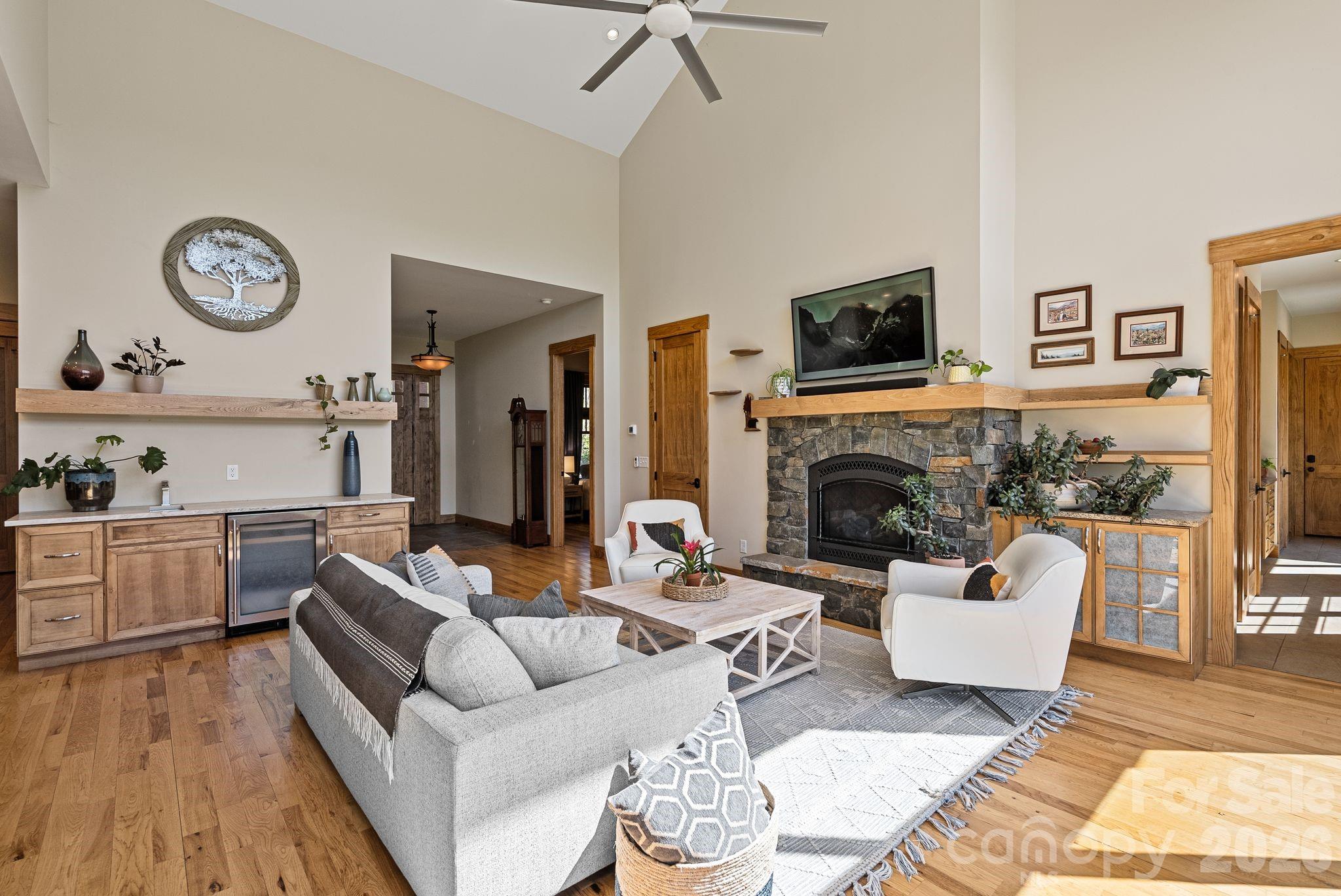 18 Majestic Oak Circle Asheville NC 28805