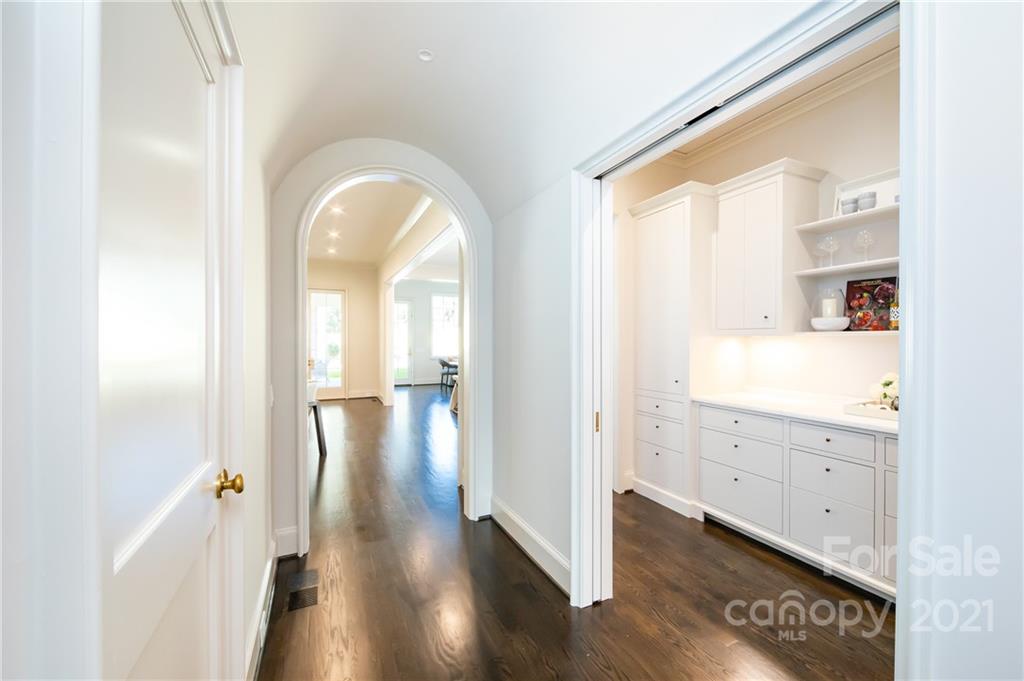 308 Fenton Place Charlotte NC 28207
