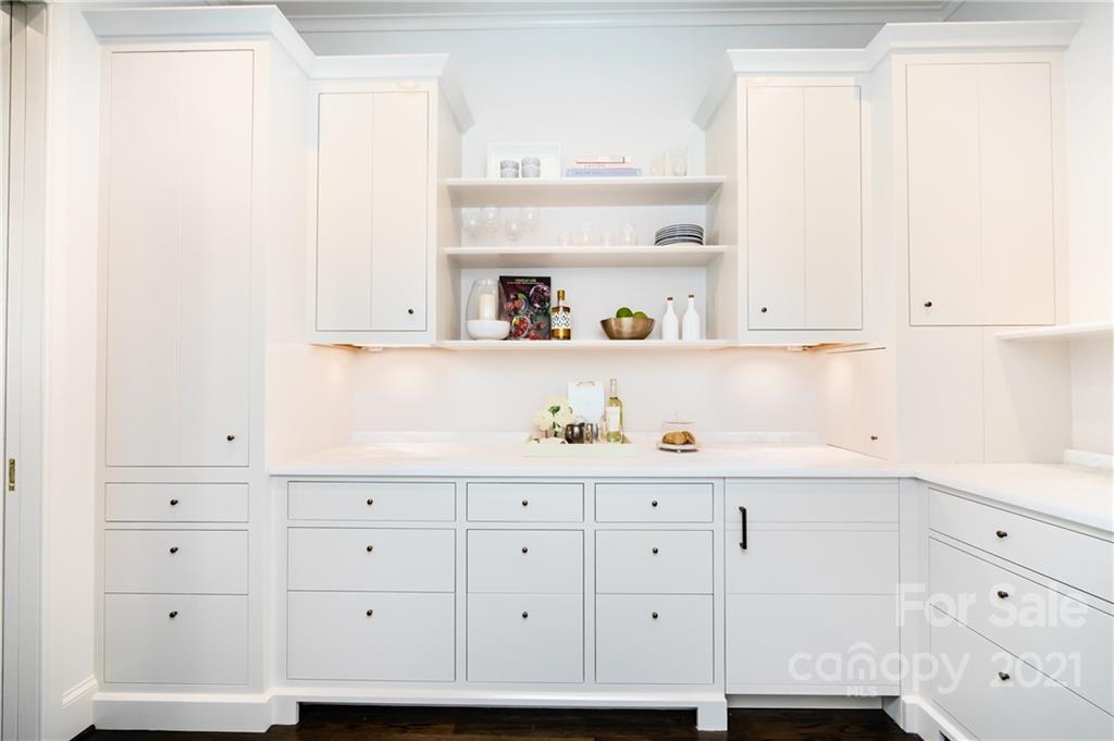 308 Fenton Place Charlotte NC 28207
