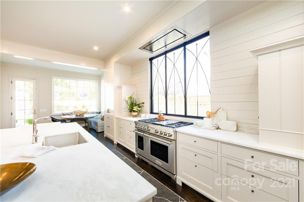 308 Fenton Place Charlotte NC 28207