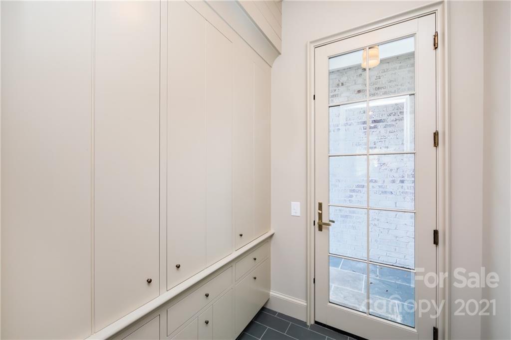 308 Fenton Place Charlotte NC 28207