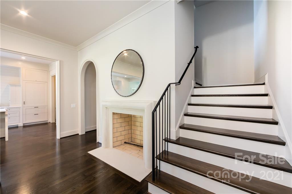 308 Fenton Place Charlotte NC 28207