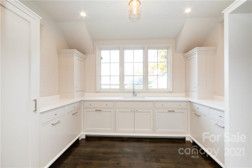 308 Fenton Place Charlotte NC 28207