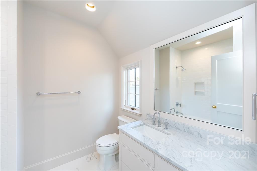 308 Fenton Place Charlotte NC 28207