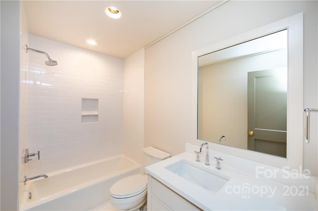308 Fenton Place Charlotte NC 28207