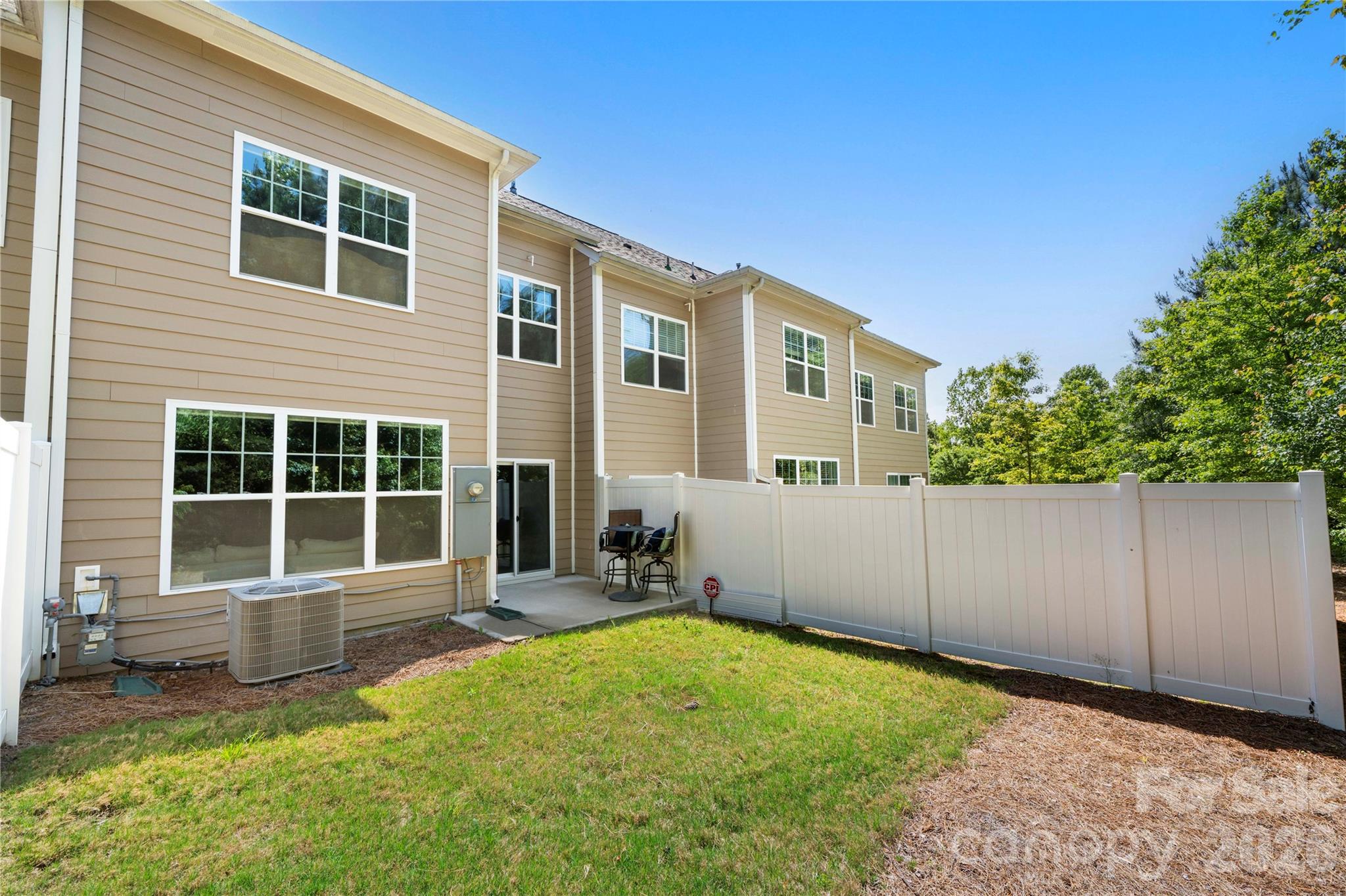 8723 Harris Lake Lane Charlotte NC 28269