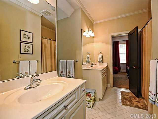 519 Hermitage Court Charlotte NC 28207