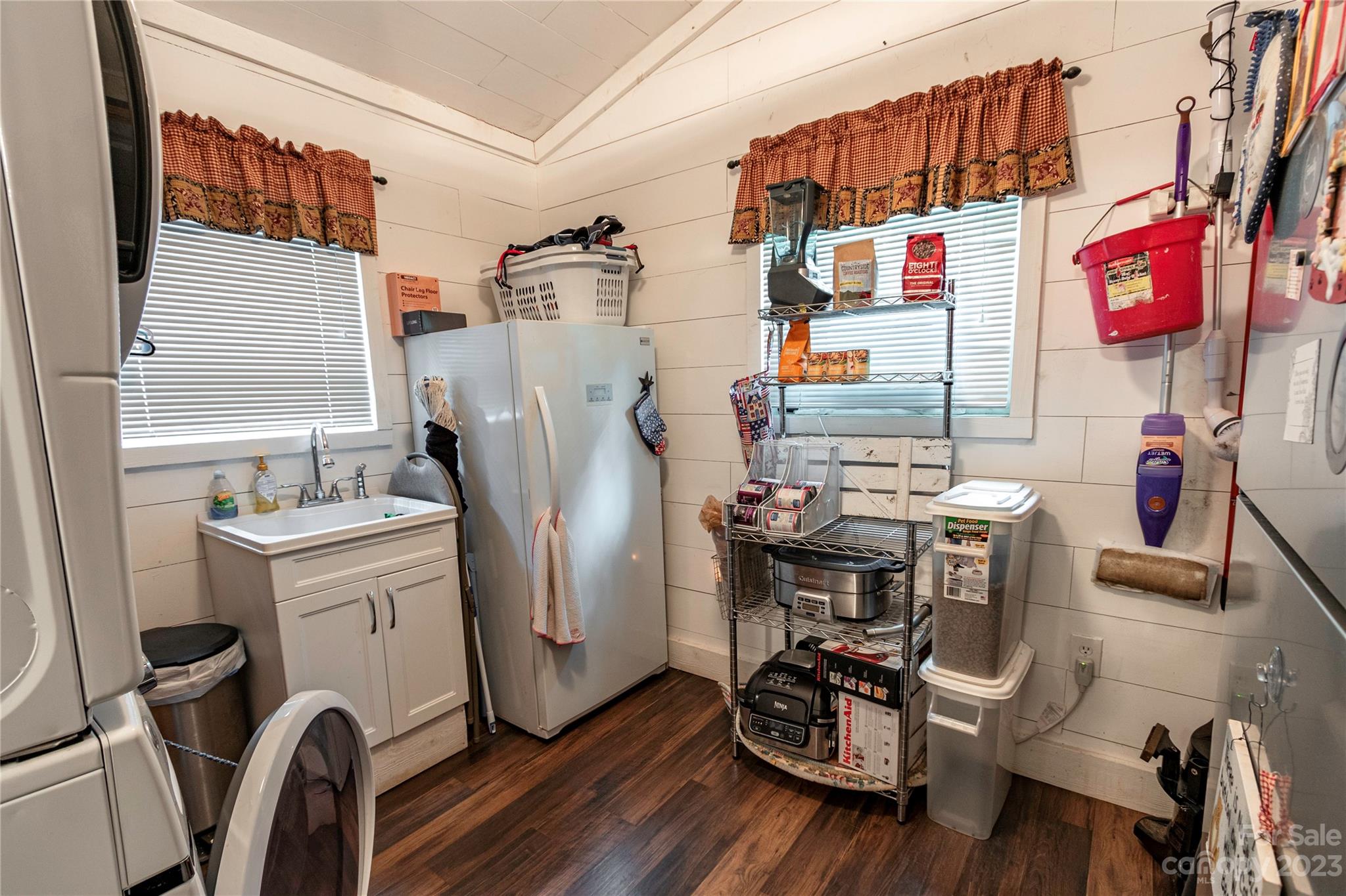 144 Byrd Park Road Burnsville NC 28714