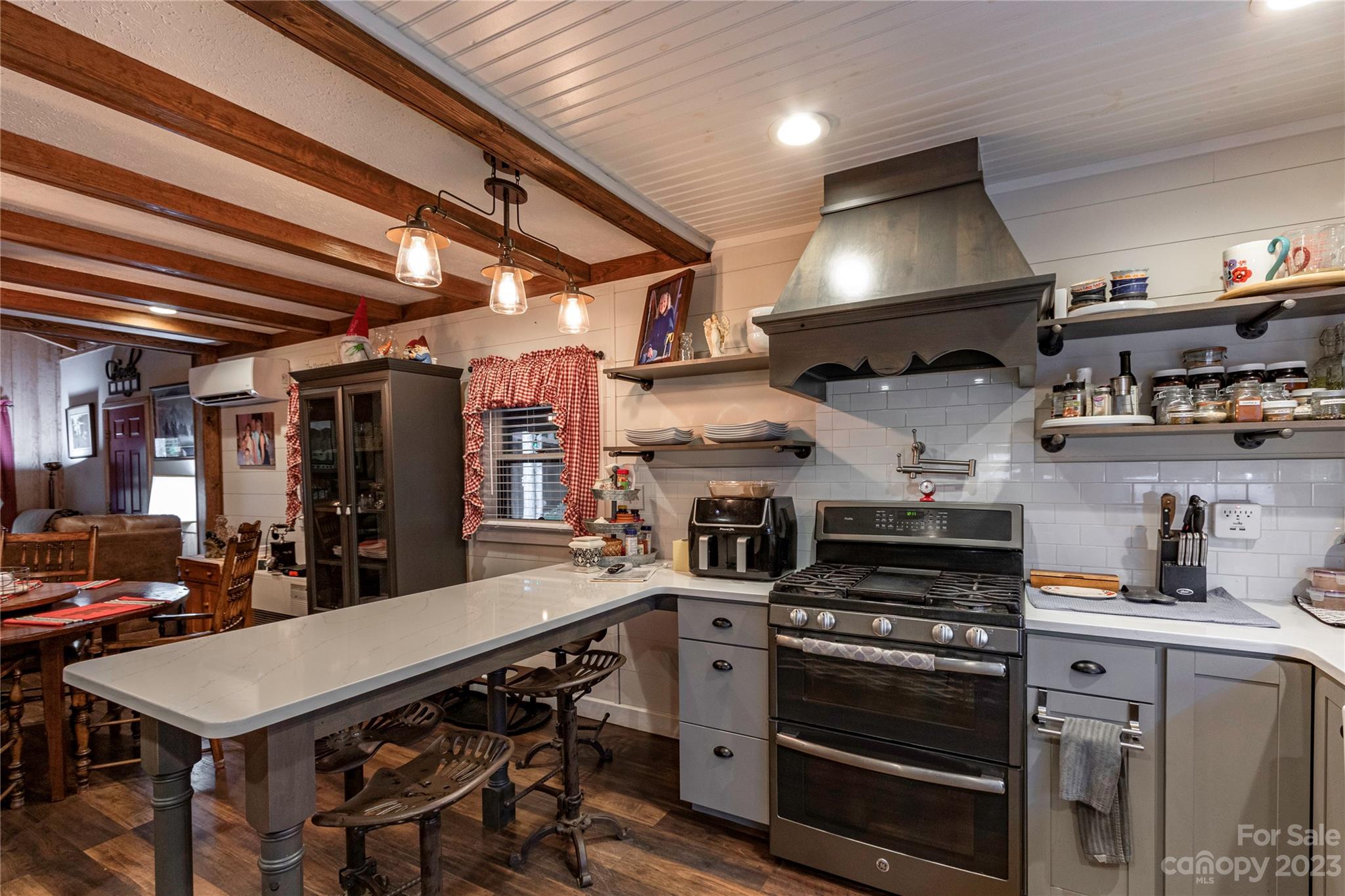 144 Byrd Park Road Burnsville NC 28714