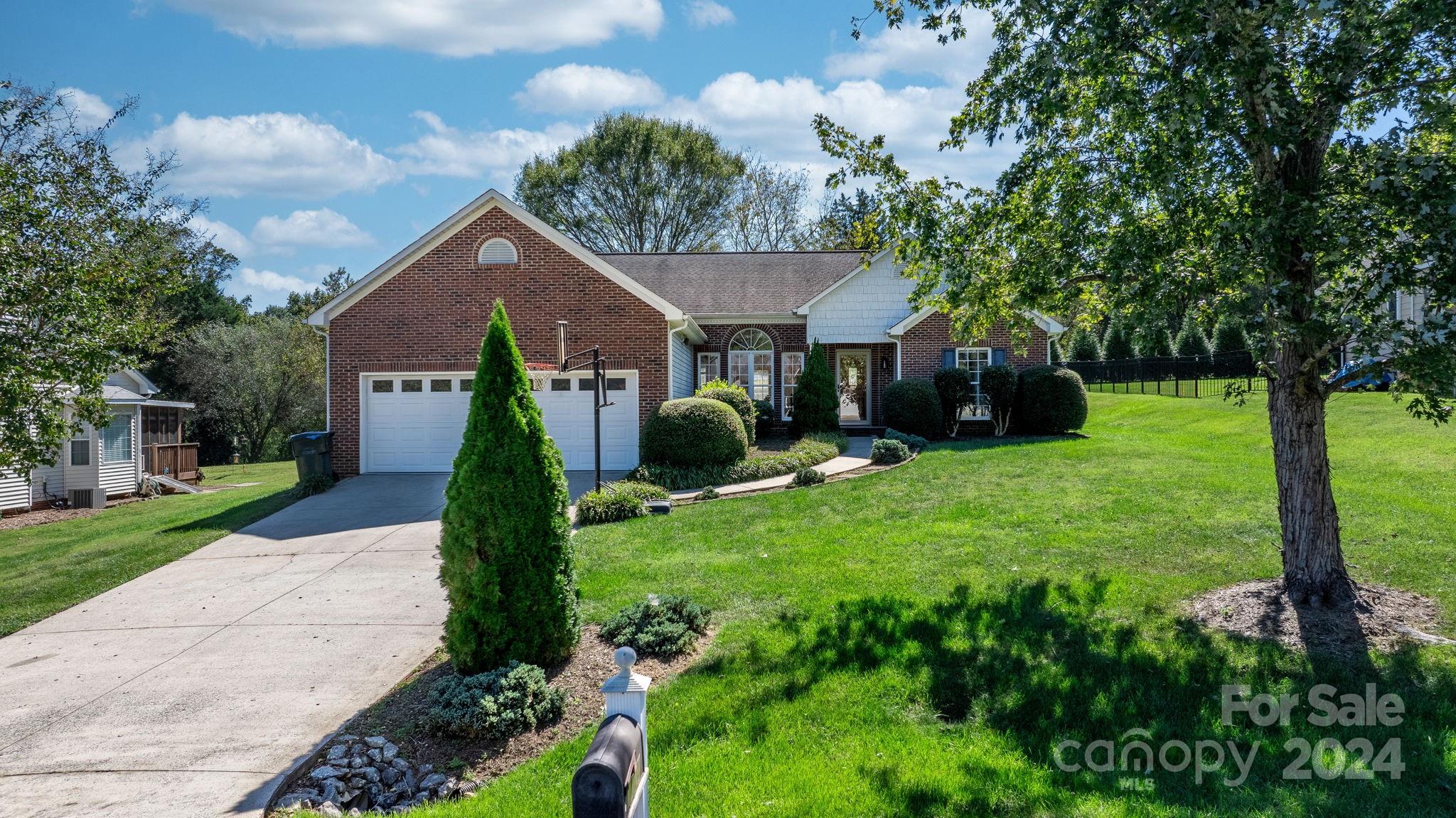 1024 35th Avenue Lane NE Hickory NC 28601