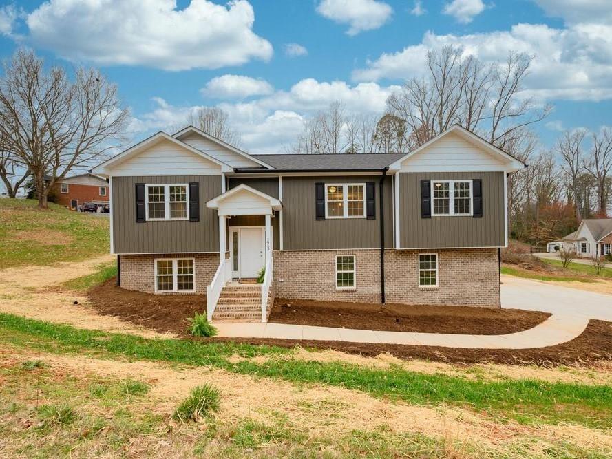 2953 2nd Street Court NW Hickory NC 28601