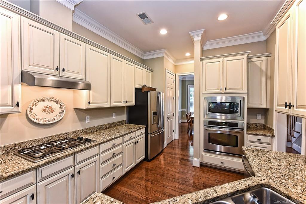 6708 Louisburg Square Lane Charlotte NC 28210