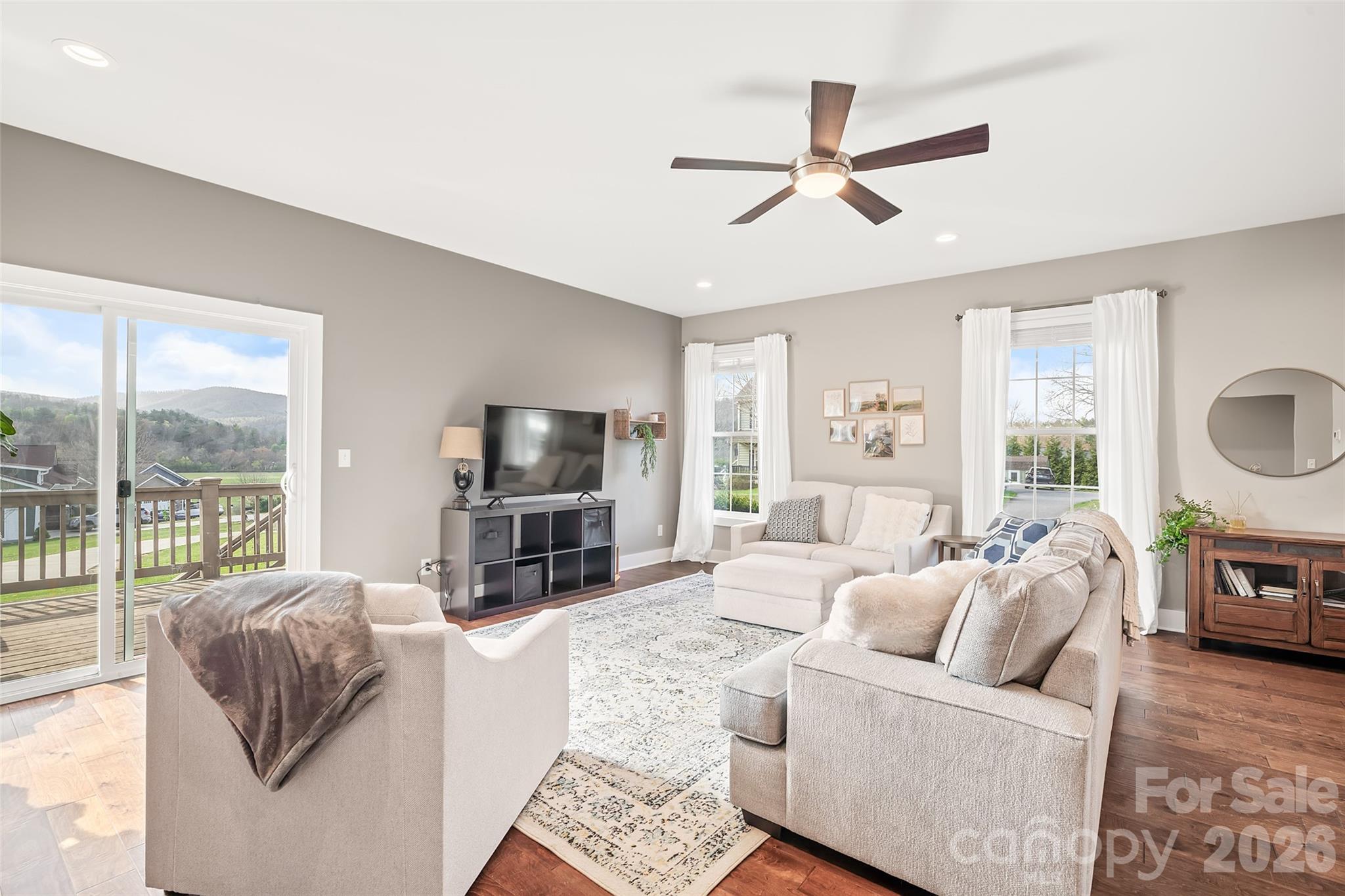 223 River Breeze Lane Etowah NC 28729