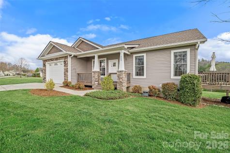 223 River Breeze Lane Etowah NC 28729