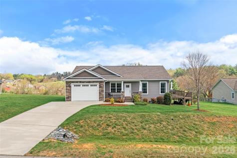 223 River Breeze Lane Etowah NC 28729