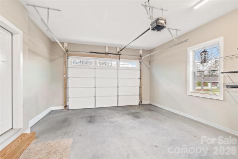 223 River Breeze Lane Etowah NC 28729
