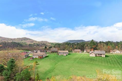 223 River Breeze Lane Etowah NC 28729