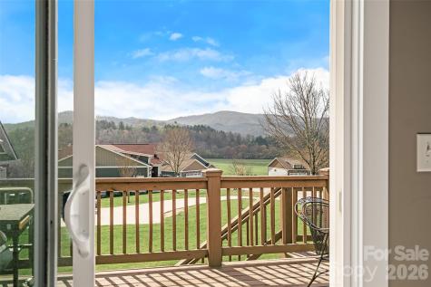 223 River Breeze Lane Etowah NC 28729
