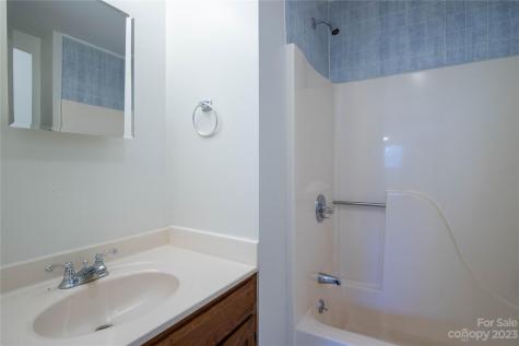 115 Pat V Eller Lane Newland NC 28657
