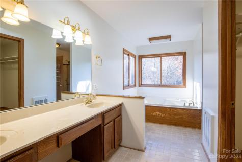 115 Pat V Eller Lane Newland NC 28657