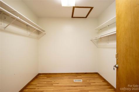 115 Pat V Eller Lane Newland NC 28657