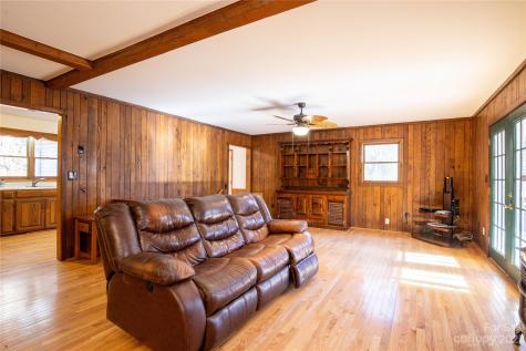 115 Pat V Eller Lane Newland NC 28657