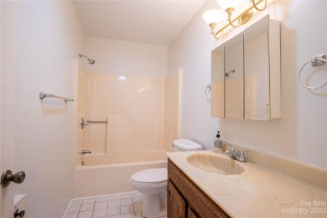 115 Pat V Eller Lane Newland NC 28657