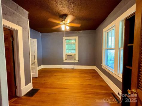 40 Brownwood Avenue Asheville NC 28806