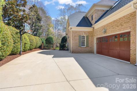 2095 Kings Manor Drive Weddington NC 28104