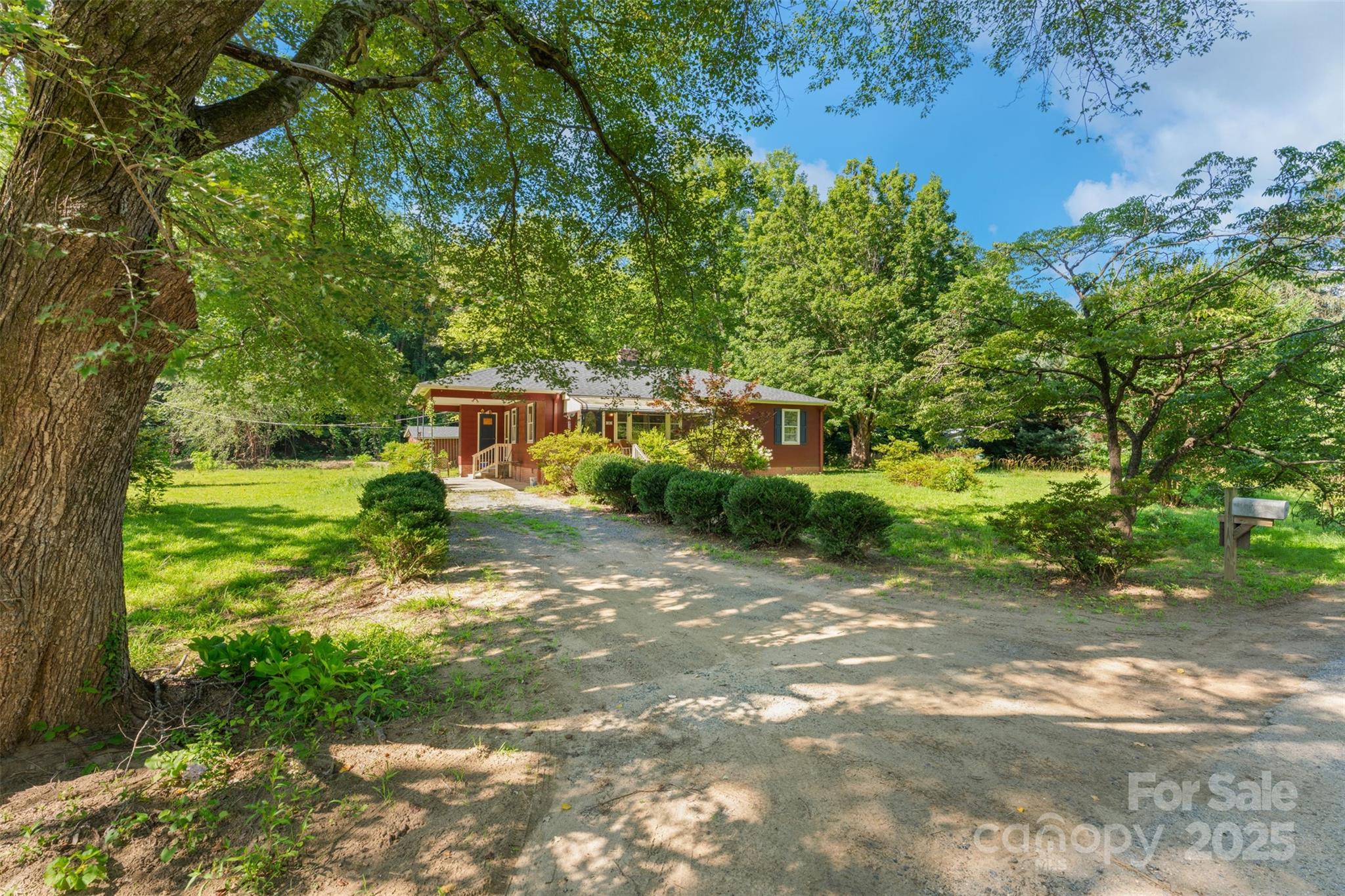 25 Wall Road Tryon NC 28782