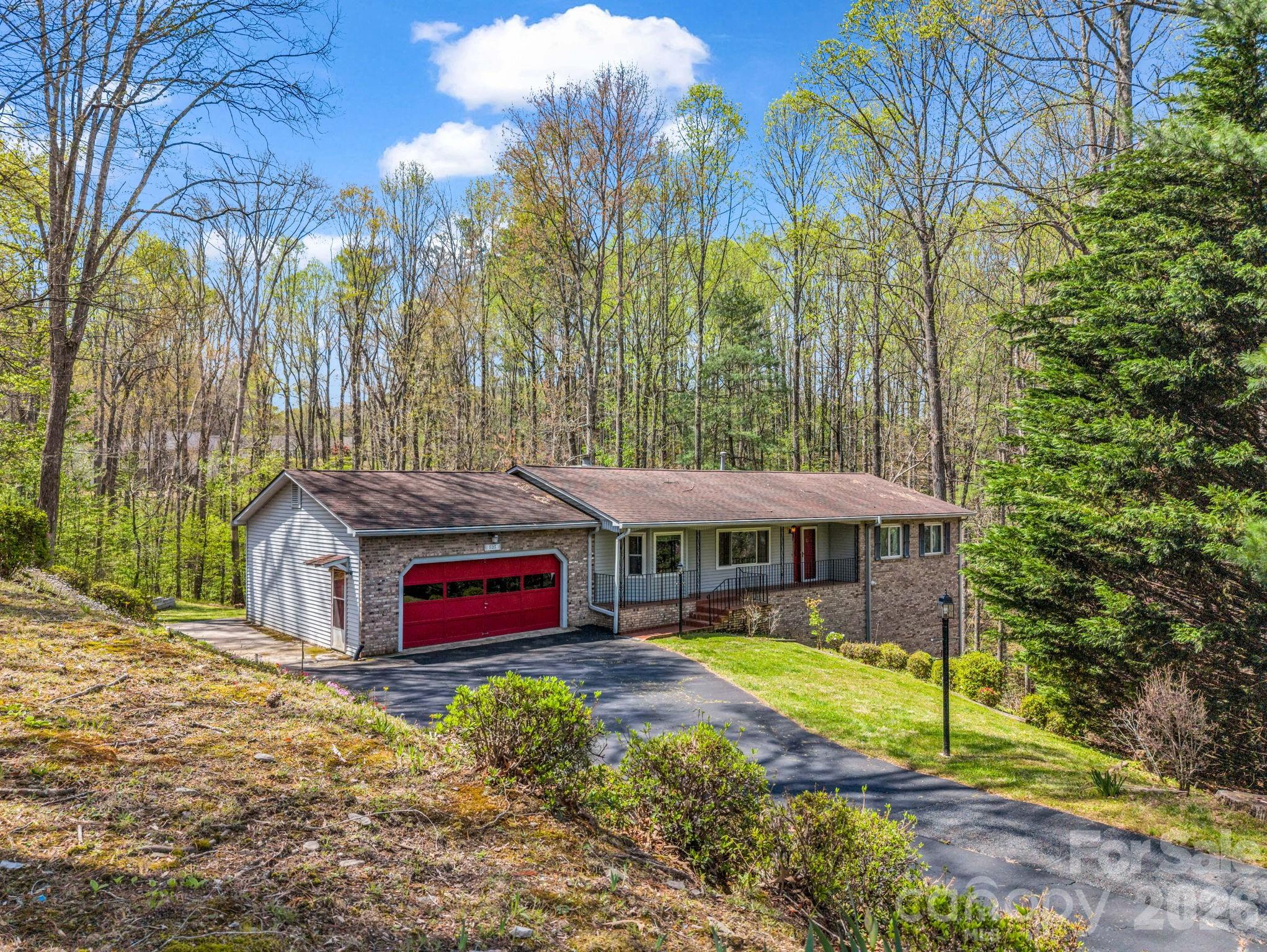525 Maren Court Hendersonville NC 28739
