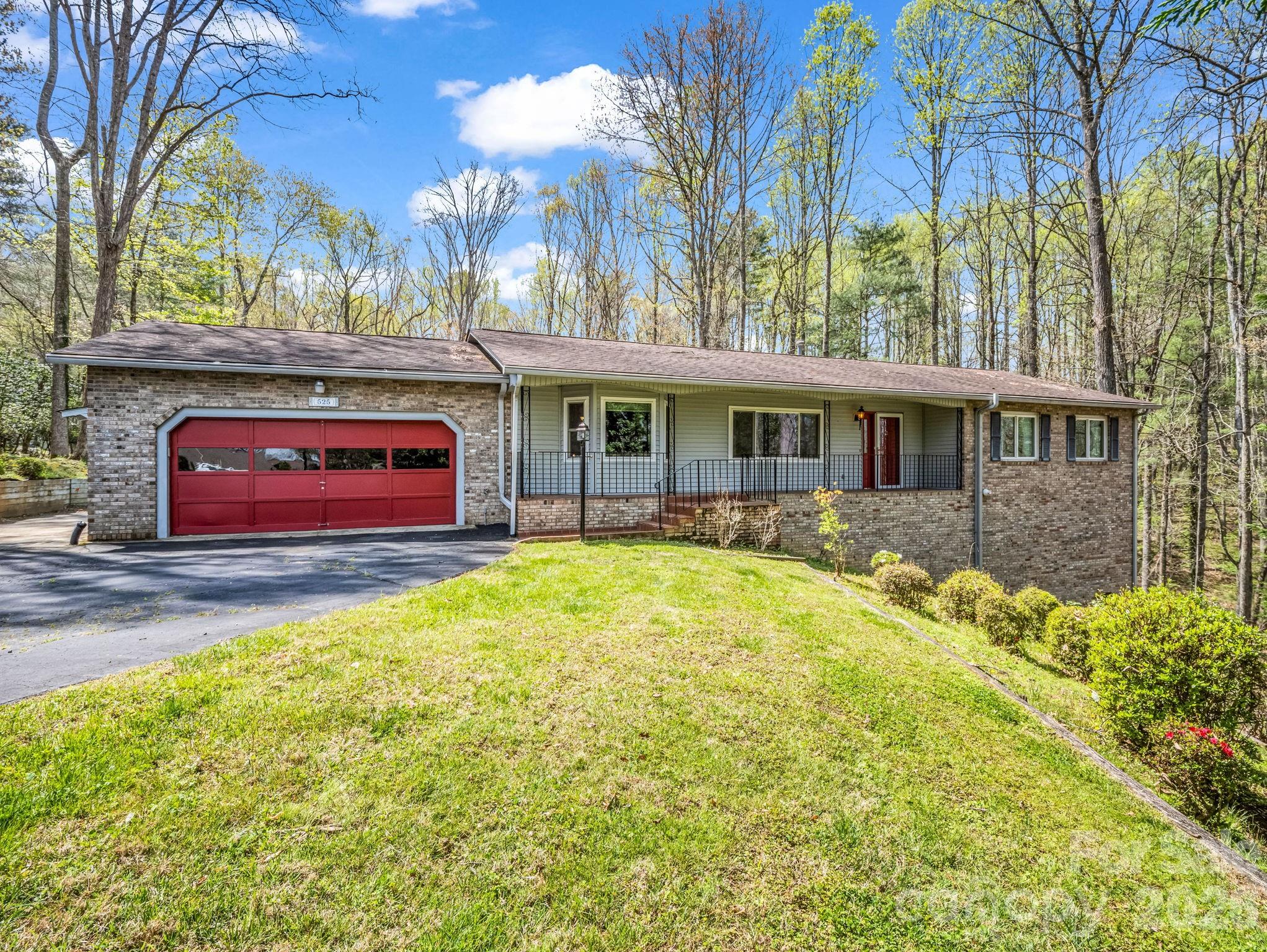 525 Maren Court Hendersonville NC 28739