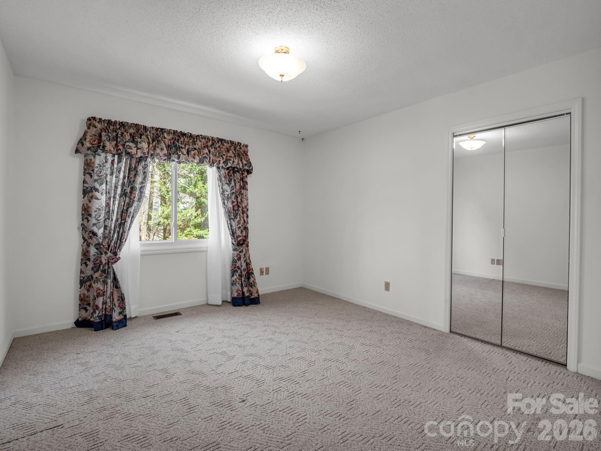 525 Maren Court Hendersonville NC 28739
