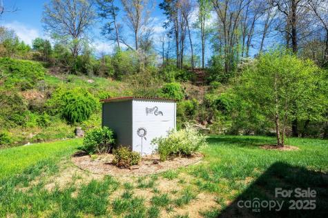 85 Laurel Cove Road Candler NC 28715