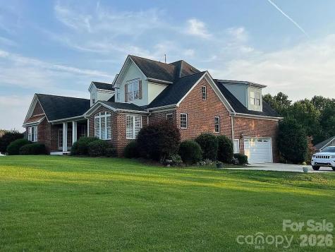 140 Hunters Hill Drive Statesville NC 28677