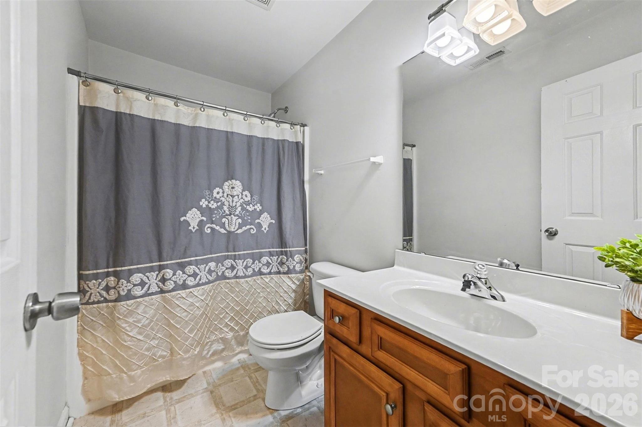 255 19th Avenue SE Hickory NC 28602